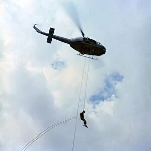 VIETNAM WAR, 1967. Members of the 1st Air Cavalry Division conducting helicopter