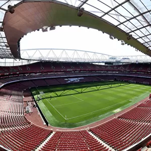 Arsenal's Emirates Stadium: Pre-Match Atmosphere vs Fulham (2023-24)