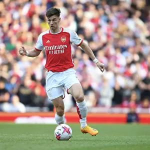 Arsenal's Kieran Tierney in Action: Arsenal vs. Wolverhampton Wanderers, 2022-23 Premier League