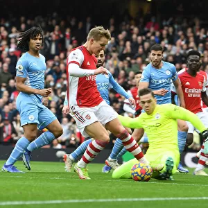 Odegaard vs Ederson: A Premier League Battle at Emirates Stadium - Arsenal vs Manchester City