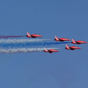 CM24 8202 The Red Arrows