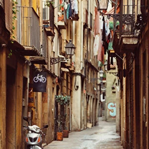 Narrow winding street in Barrio Gotico, Barcelona
