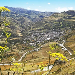 View of the town of Alausi, start the Andean railway Nariz del Diablo, Alausi, Chimborazo Province, Ecuador