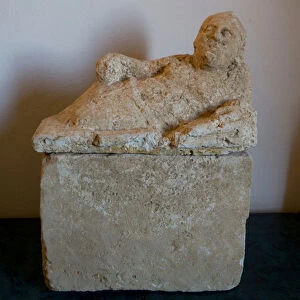 Funerary urn