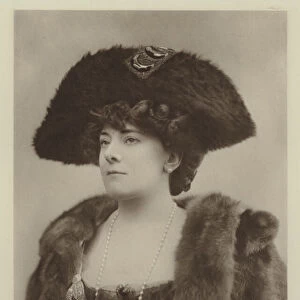 Lady Byron (b / w photo)