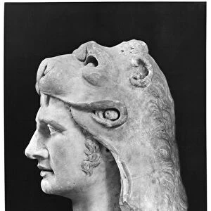 Mithradates VI (132-63 BC) Eupator, King of Pontus (marble) (b / w photo) (see also 159138)