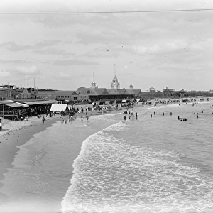 Narragansett Beach and Pier, Rhode Island, c. 1899 (b / w photo)