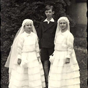 Photo Ak Prince Jean, Elizabeth, Marie Adelaide, Communion, White Dresses (b / w photo)