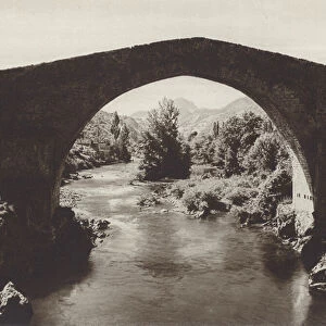 Spain: Roman bridge in Cangas de Onis, Asturia (b / w photo)