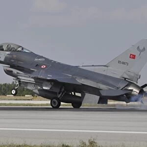 A Turkish Air Force F-16C landing on the runway at Konya Air Base, Turkey