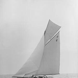 Eleda, an International 10 Metre class sailing yacht, 1913. Creator: Kirk & Sons of Cowes