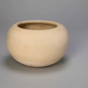 Globular Bowl, Sui (581-618) or Tang dynasty (618-907), early 7th century