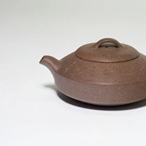Teapot, Qing dynasty (1644-1911), 18th century. Creator: Unknown