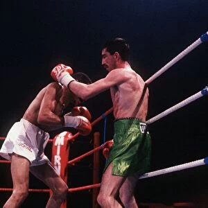 Boxing flyweight title fight 1990. Dave McAuley v Louis Curtis at Kings Hall