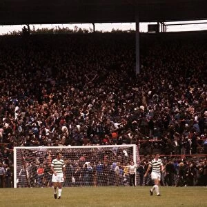 Celtic players walk off pitch as crowd invade August 1973
