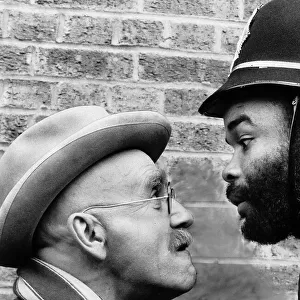 Warren Mitchell and Alfie Bass in Wapping filming October 1975