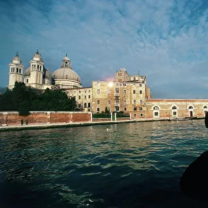 The photographer, film and television documentary maker Folco Quilici at work while filming Venice, for the TV series "European man" a documentary made with the collaboration of the historian Fernand Braudel and the anthropologist Levi Strauss